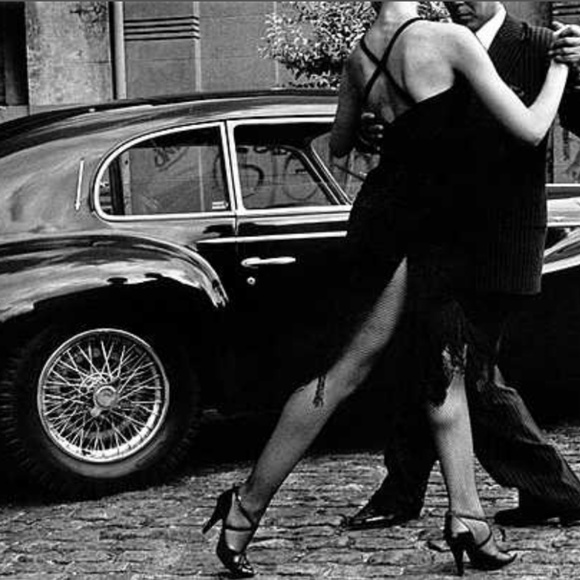 Meet your Posher, Neilly🌺 - Picture 3 of 6